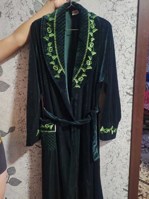 Ayollar uchun villur xalat yangi