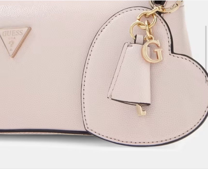Сумка guess с брелком