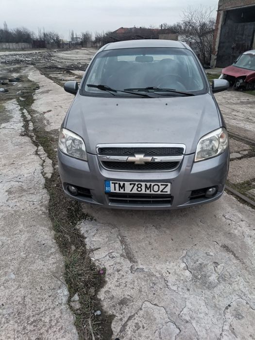 Vând Chevrolet Aveo