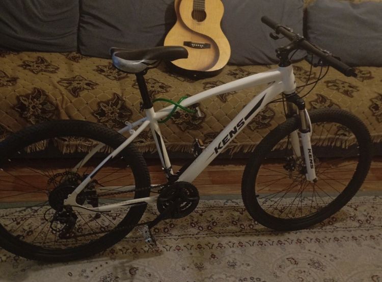 Велосипед в хорошем состояний брал год назад катался 3 сезона