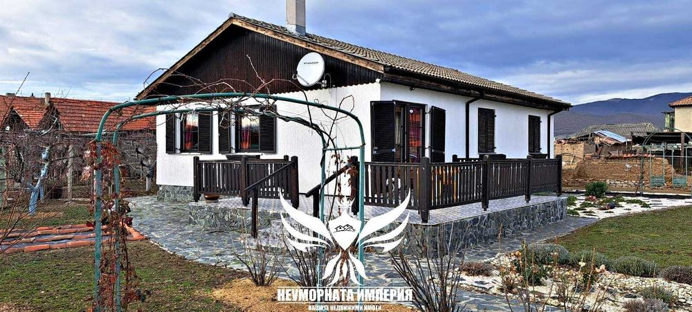 Продавам нова едноетажна къща 190РЗП с двор 900кв.м. в с.Красново