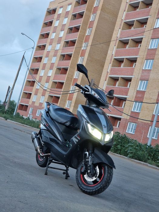 Продам скутер м8