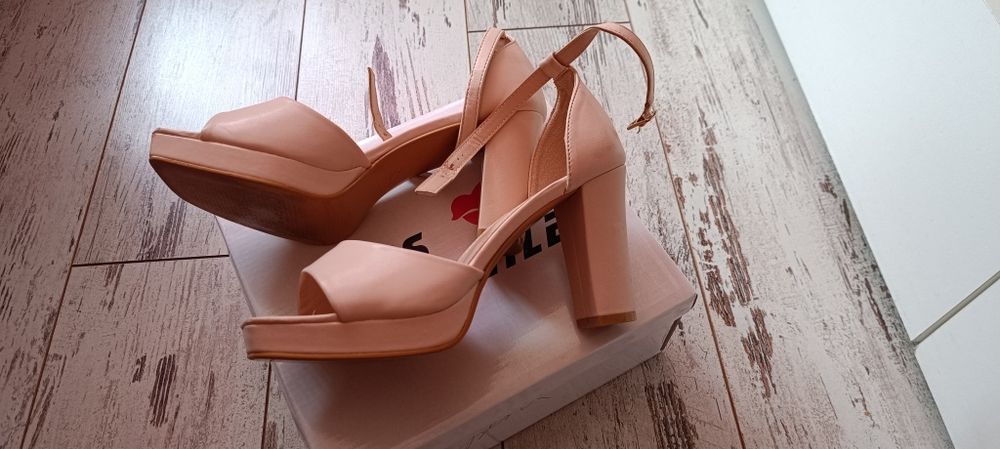 Дамски сандали Кларкс