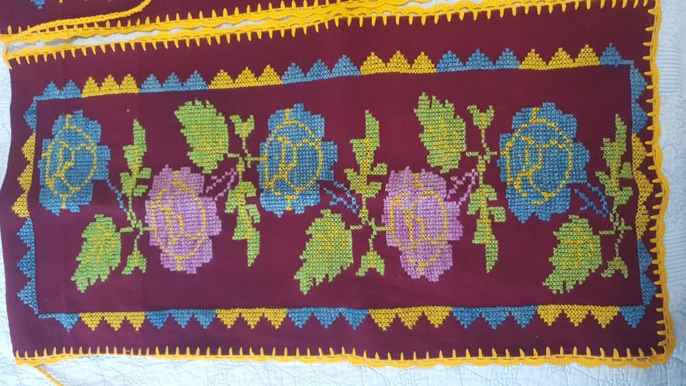 Fote/ zavelci/ soarte traditionale din Oltenia, lucrate manual
