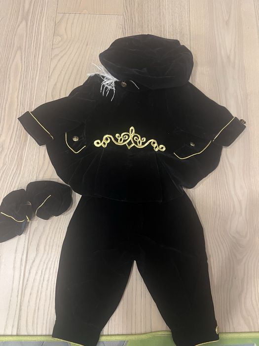 Costum bebe de botez