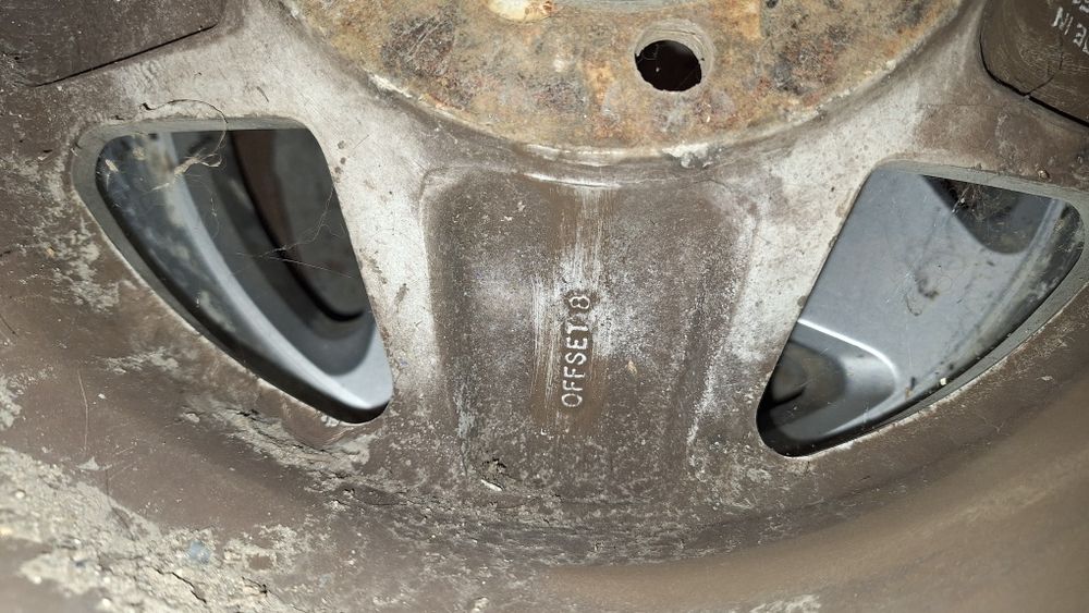 Продам Диски на Delica