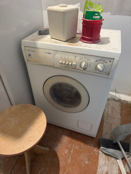 Продам стиральную машинку.