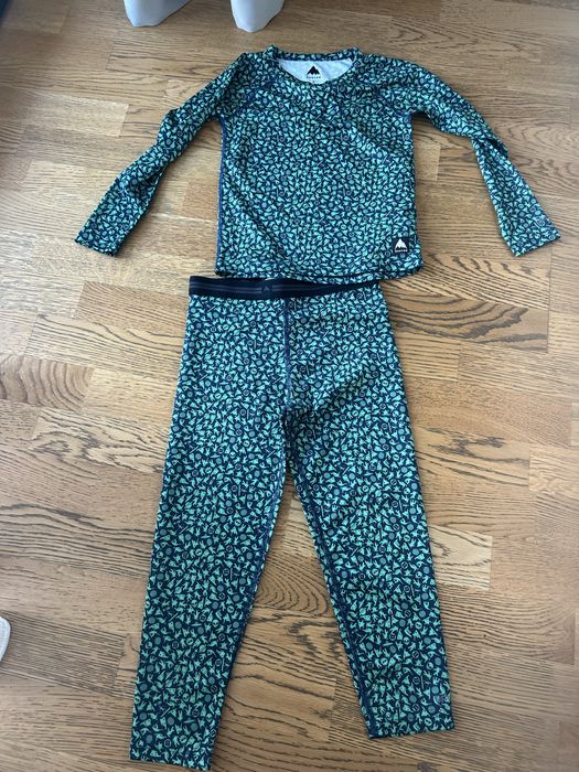 Vand costum ski Burton 110 si first layer Burton 110