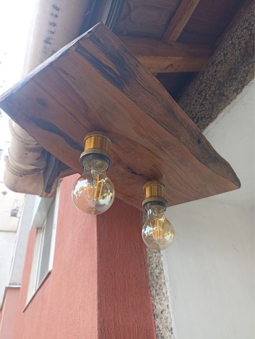 Дървена декорация