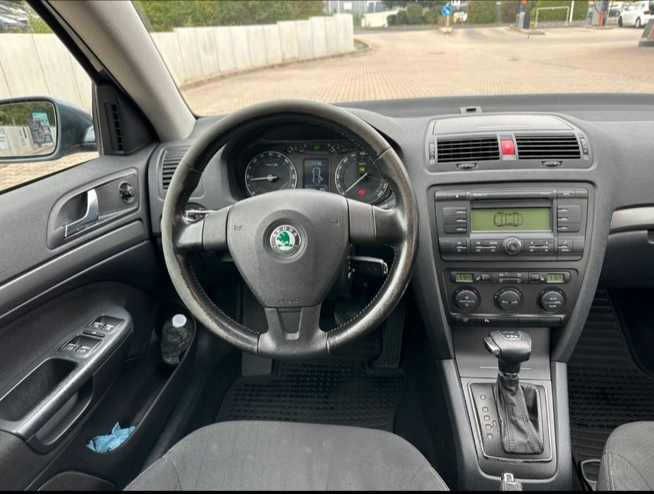 Vand skoda octavia 2, 2.0 diesel, înscrisă RO
