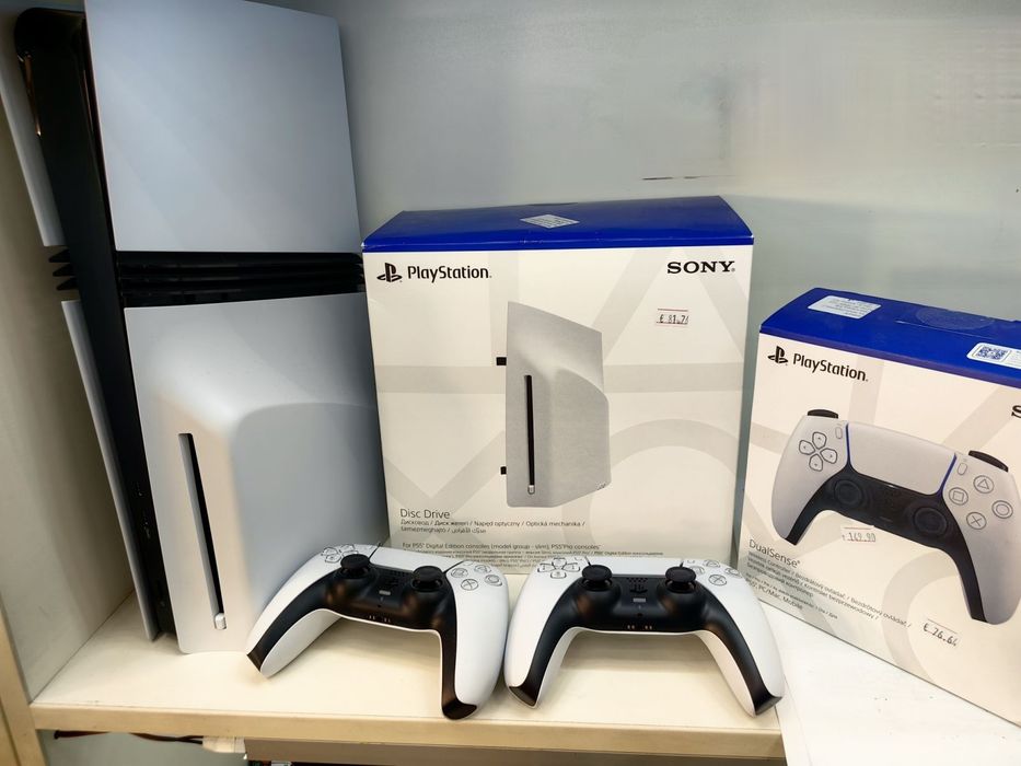 Хб! Конзола Sony PlayStation 5 Pro CD 2 Контролера 3 Игри Гаранция