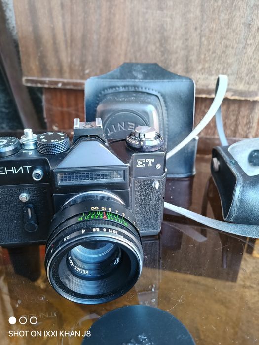 Фотоаппарат зенит ! Цена указана за оба