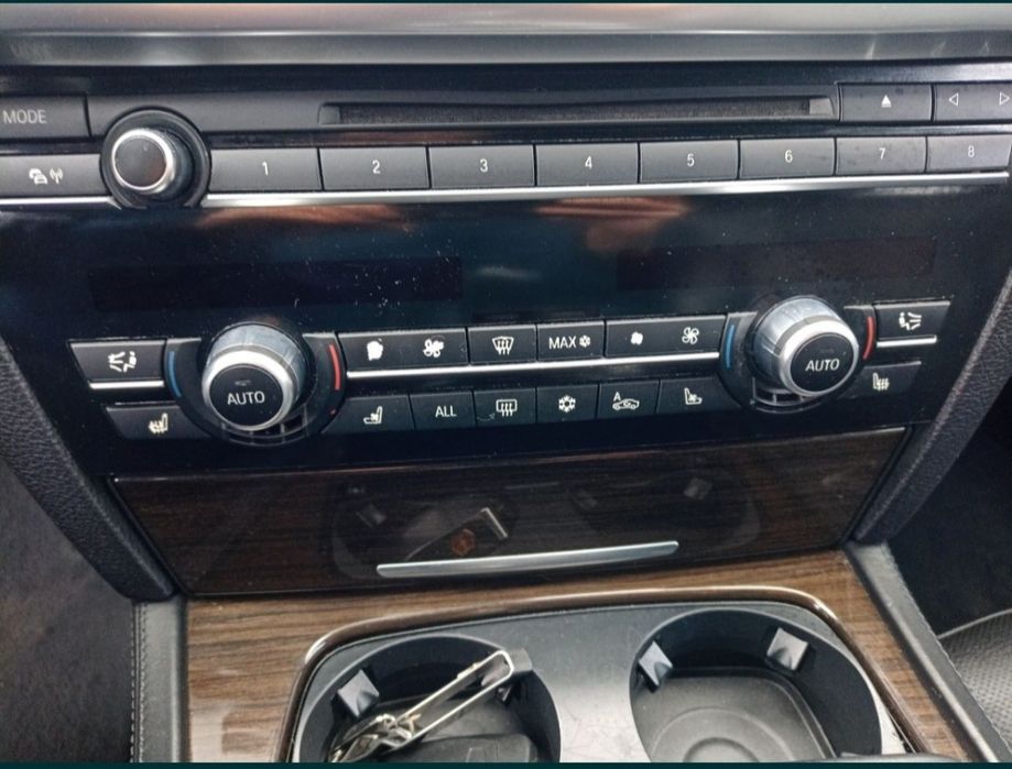 Vand sau schimb bmw seria 7 750i ActiveHybrid Long