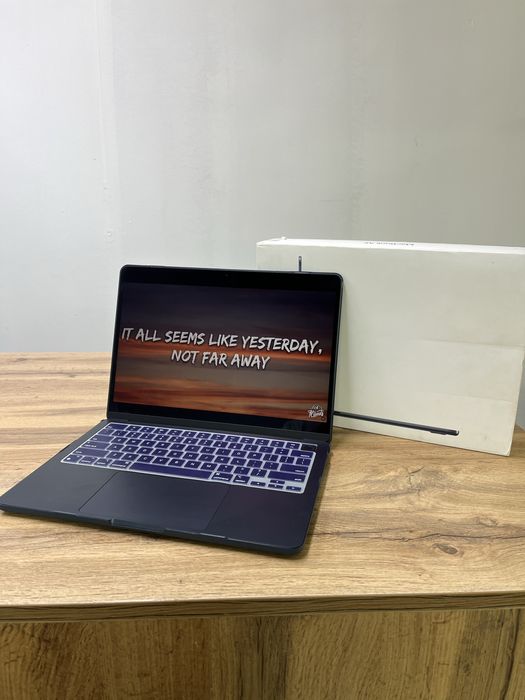 MacBook Air M3 2024