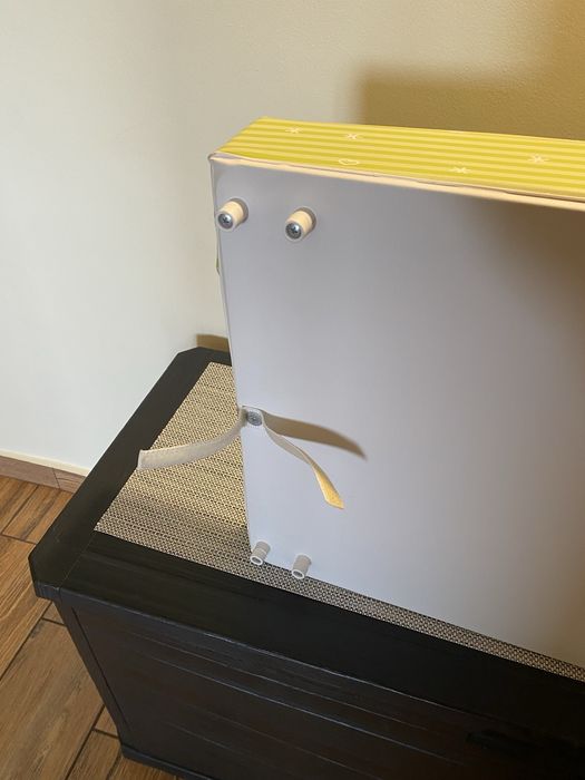 Masa de infasat pentru bebelus