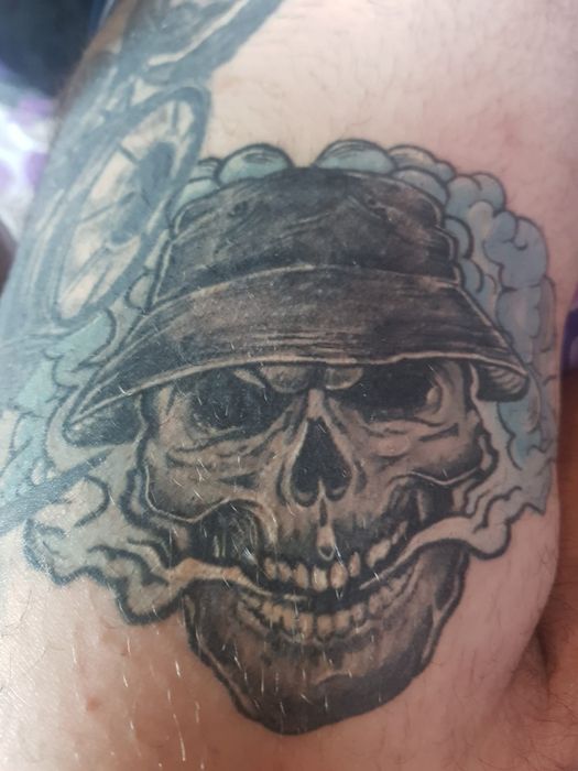 Execut tauaje, tattoo