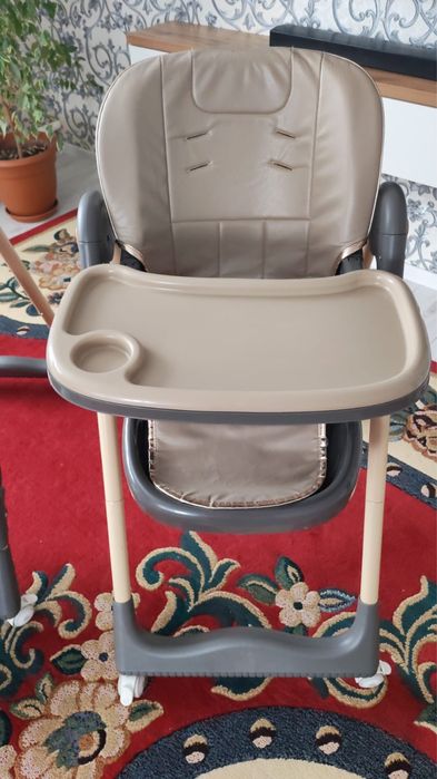 Продам детские стулья 2 шт