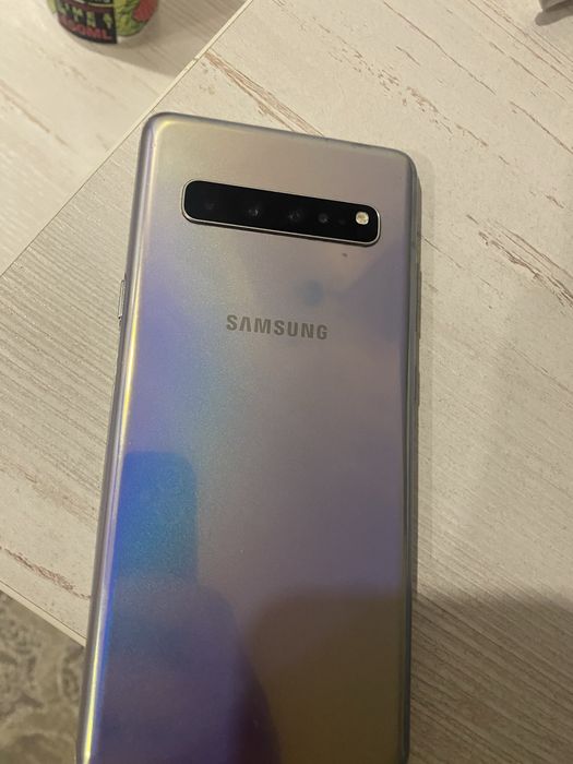 Самсунг s10 продам