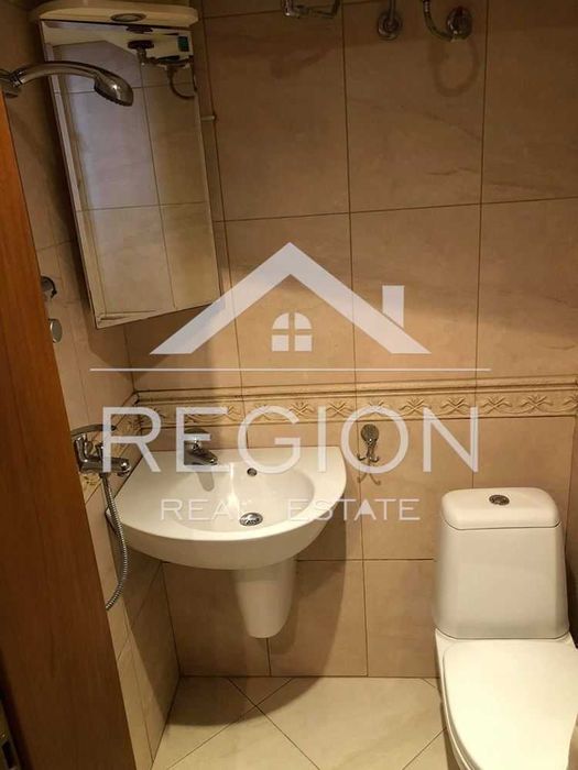 Дава се под наем Двустаен апартамент в Варна, Център - 55 кв.м за 510 € - Снимка #11