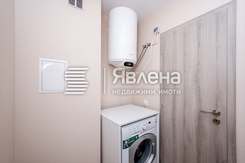 Продавам 3-стаен апартамент