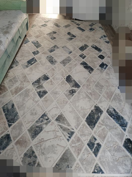 Продам ковёр 200х400