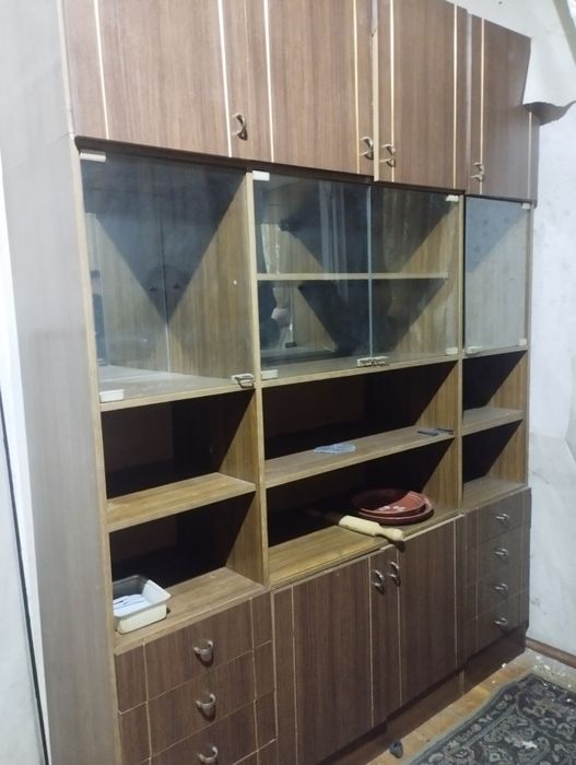 Продам стенку для гостиной или для кухни