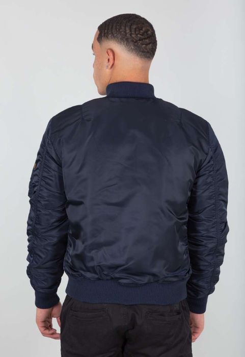 Пилотско яке тип бомбър на Alpha Industries