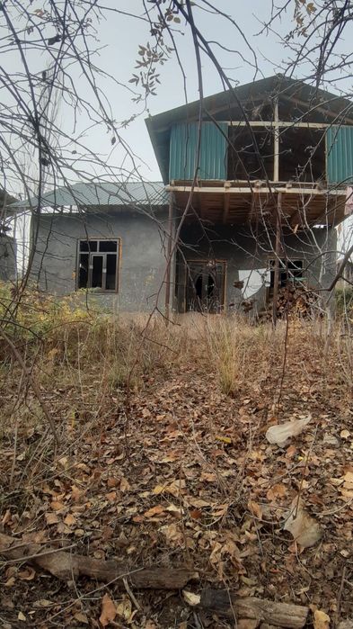 Uchastka dacha Toshkent Bo'stonliq Sijjak mahallasida 7sotixli