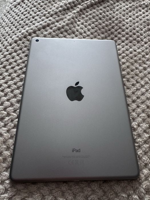 Продам айпад 2017