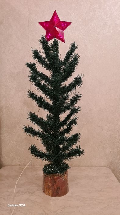 Ёлка искусственная со звездой б/у