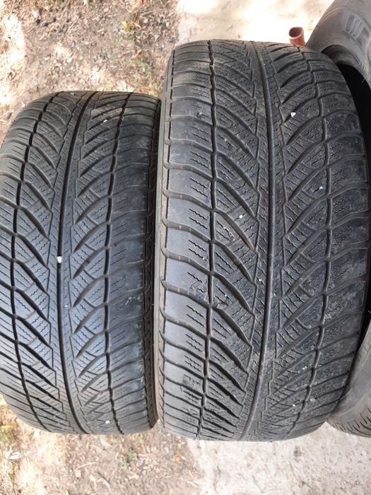 Продам шины 245/45/18 фильда