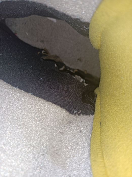 Clapari salomon nr 29 pt 46 cu sosetele decupate in zona gleznei