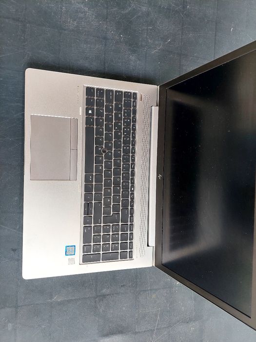 Laptop HP Elitebook  i5/ 8gen