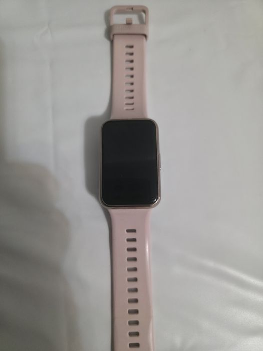 Продам смарт часы Huawei Watch fitfit