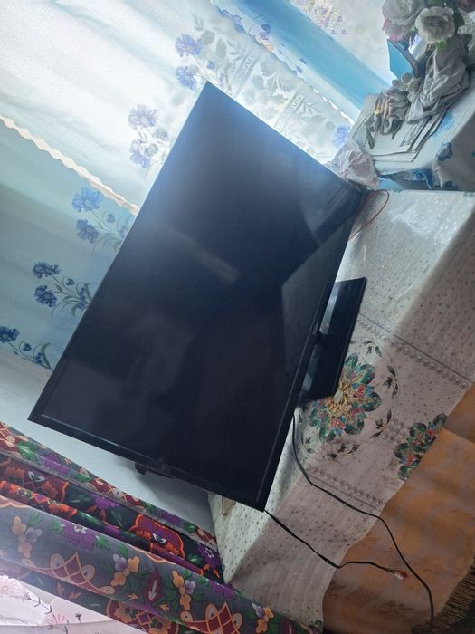 Продаю телевизор Haier