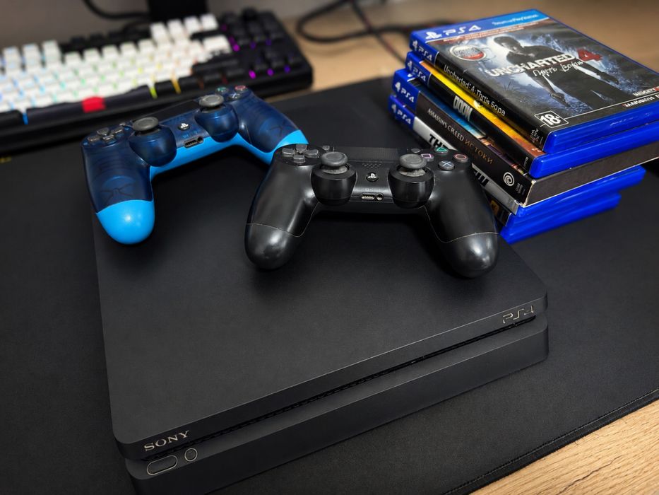 Игровая приставка Ps4 slim