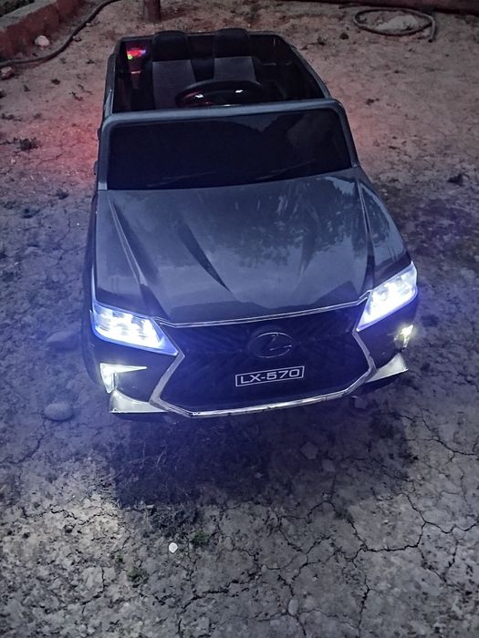 Продам Эл автомобиль детский