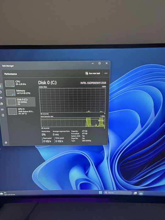 Vand pc gaming folosit 1 an si jumatate