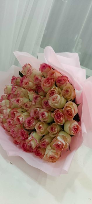 Срочно продам букет Роз (53 шт)
