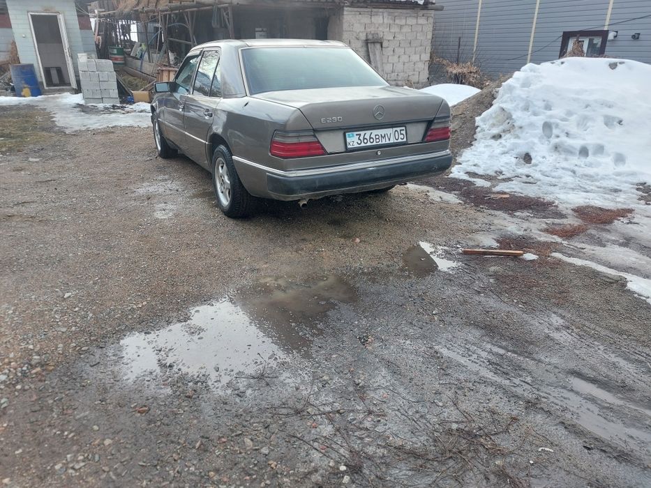 Продам мерседес Е 200