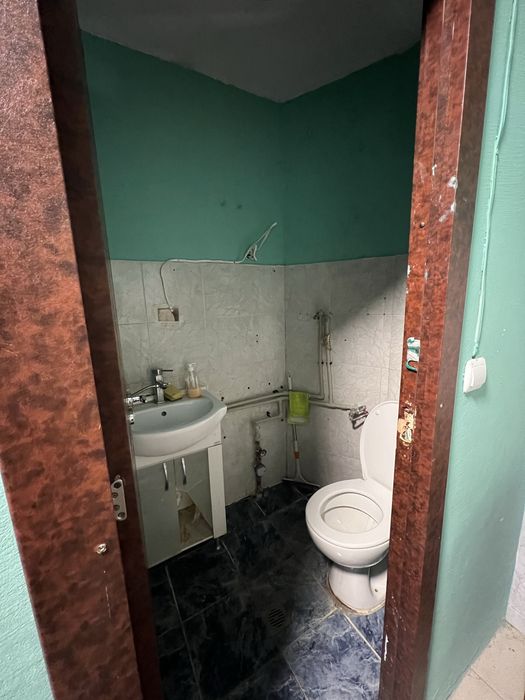 Продава магазин!