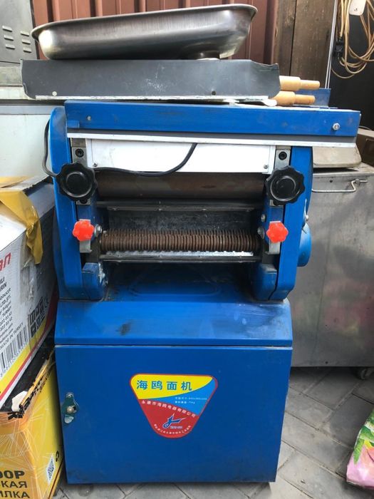 Мясорубку 2/1 , электрочайник ,лапшерезка , чопер