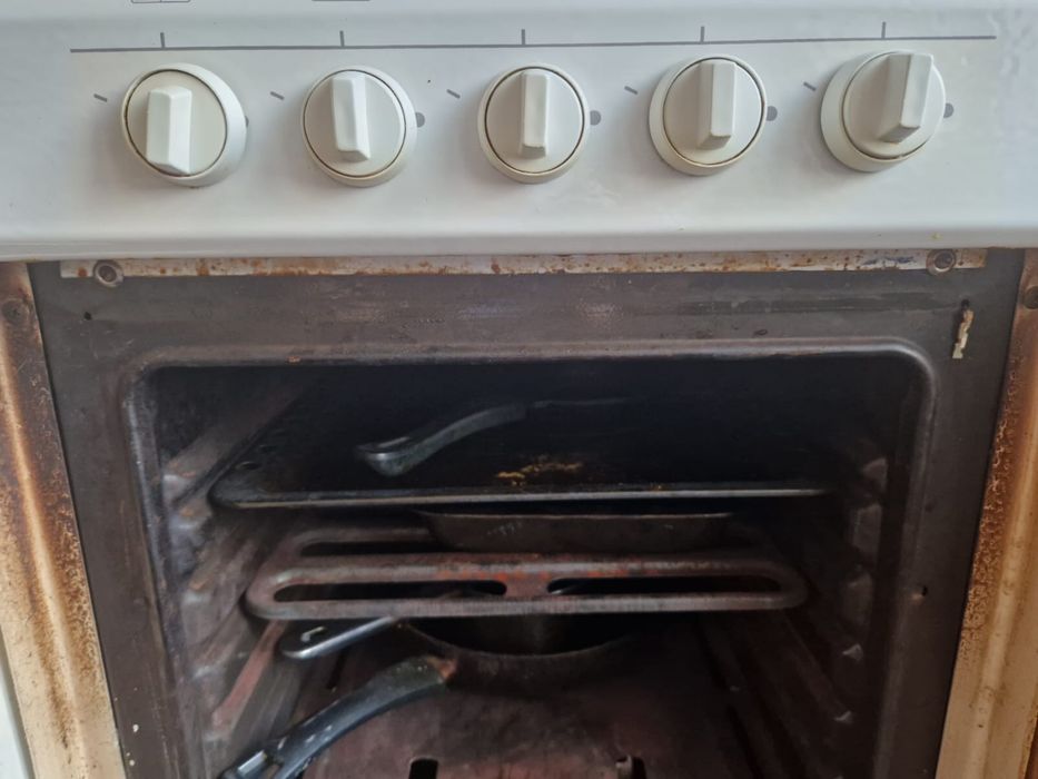 Продам газовую плиту