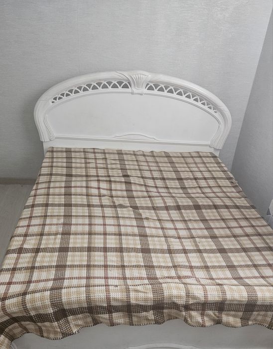 Кровать двухспальная