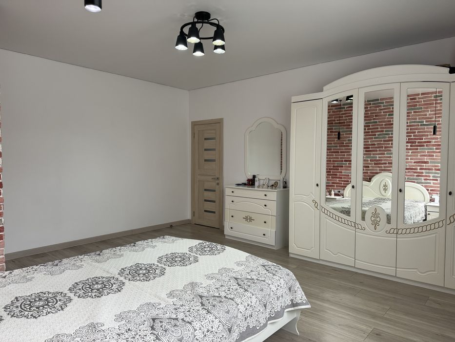 Продам 2-х этажный дом