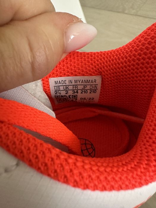 Бутонки Mesi adidas НОВИ!