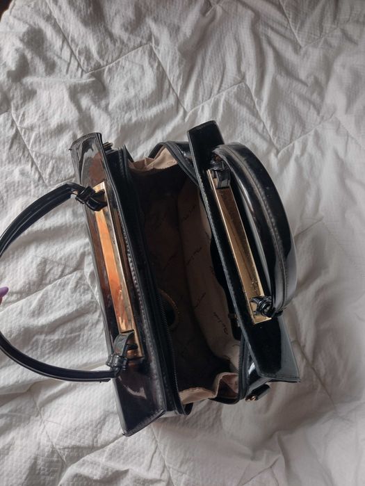 Дамска чанта от Лак