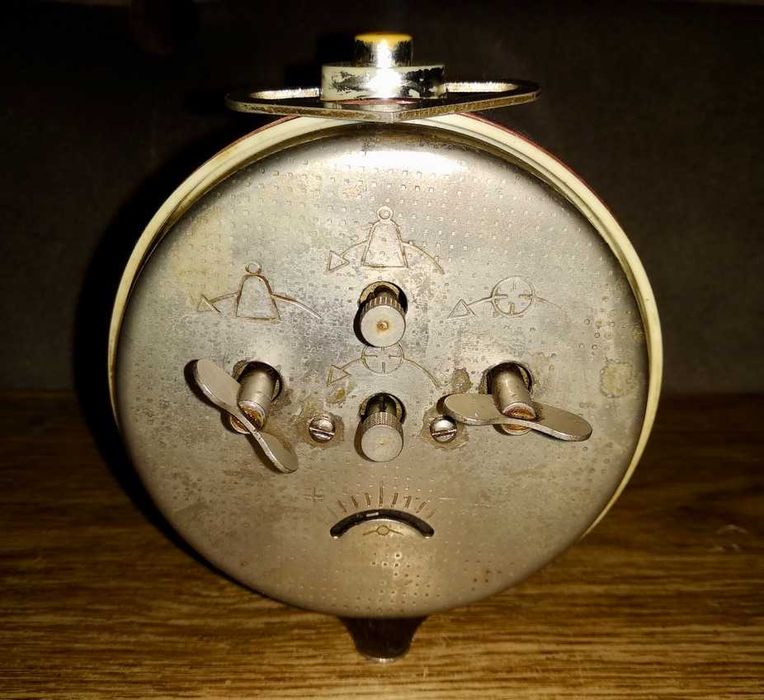 Антикварный механический будильник «Витязь» (СССР), полностью рабочий