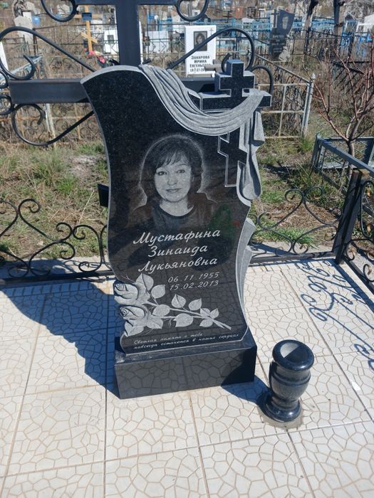 ҚҰЛПЫТАСТАР, Ескерткіштер Қарағанды