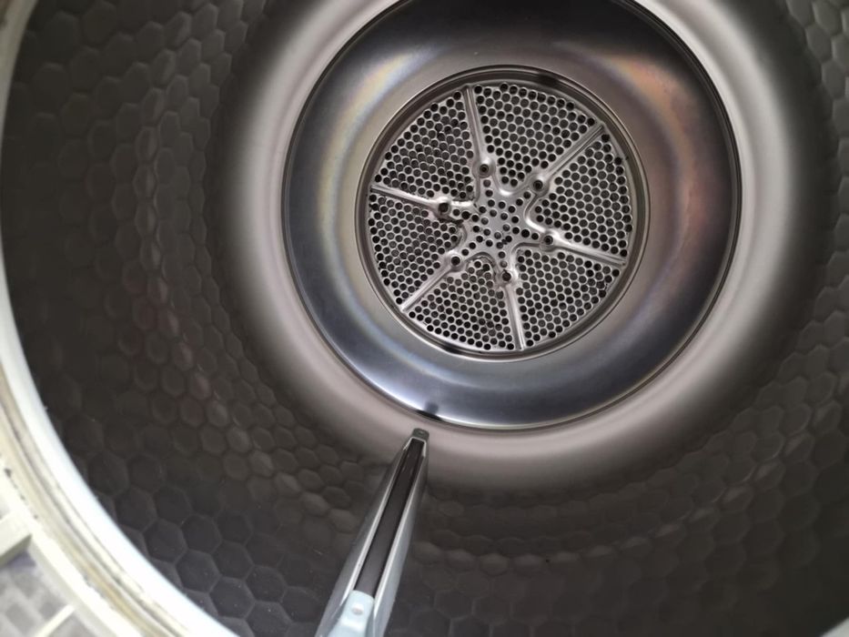 Продавам сушилня Miele Softtronic T4423 C.